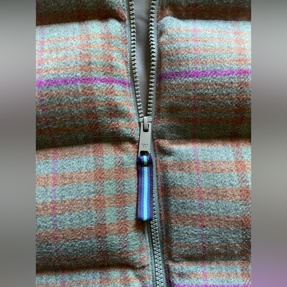 Houston White Plaid Puffer Vest - Picture 6 of 7